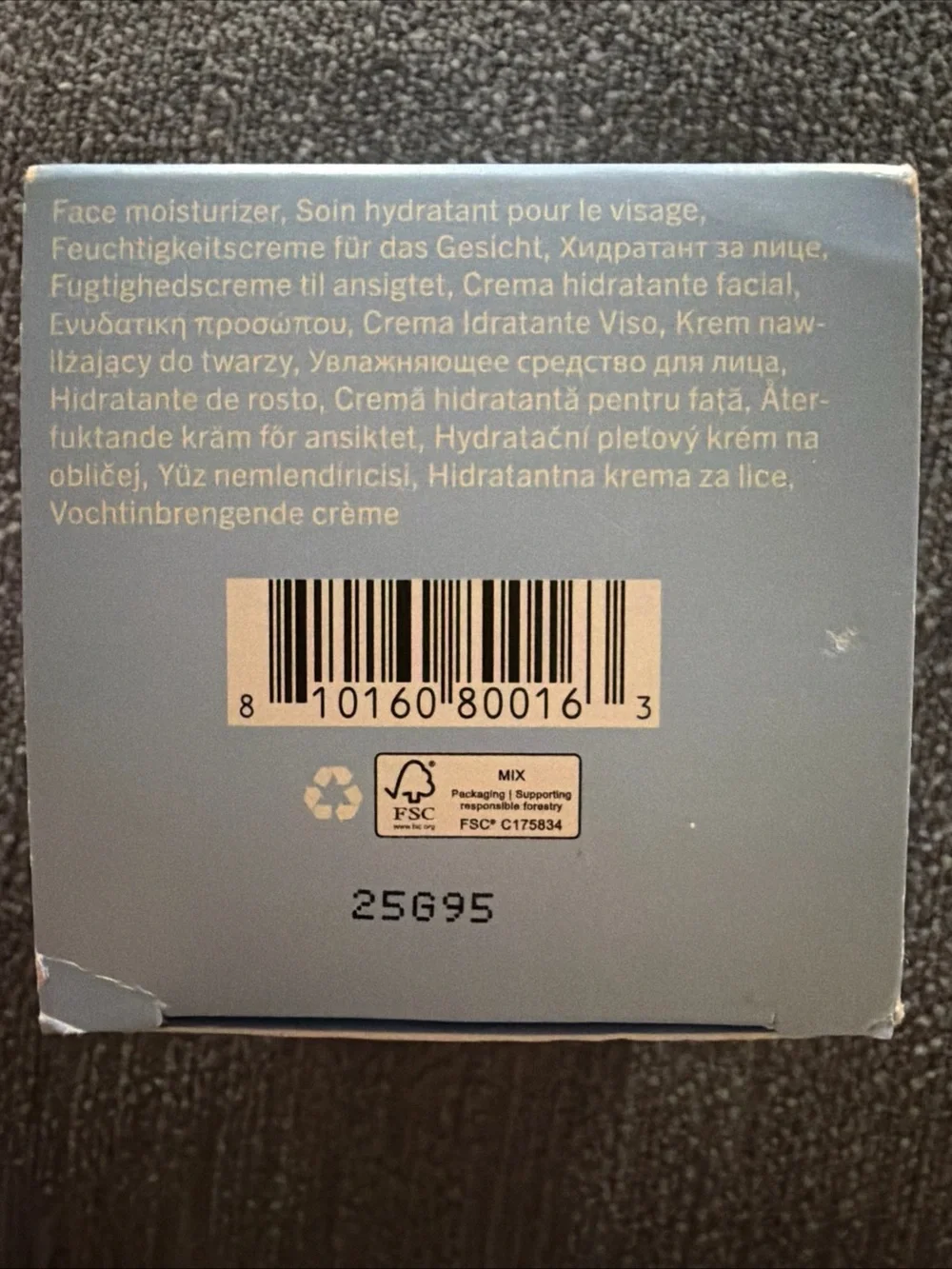First Aid Beauty Hydrating Dewy Gel Cream - Pale Blue Jar
